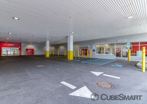 CubeSmart Self Storage - NY East Meadow Hempstead Turnpike - Photo 4