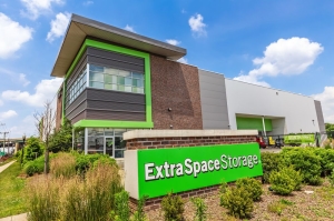 Extra Space Storage - 7591 - Hackensack - River St