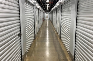 Public Storage - Westfield - 17200 Foundation Pkwy - Photo 2