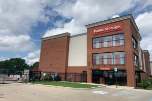 Public Storage - Fishers - 13900 Britton Park Rd