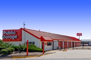 Public Storage - Yukon - 515 N Mustang Rd - Photo 1