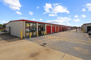Small Town Storage - Houston - Rowlett - Photo 5
