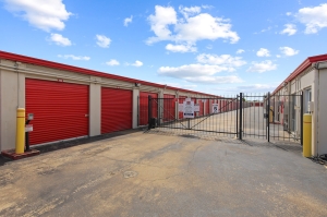 Small Town Storage - Houston - Rowlett - Photo 7
