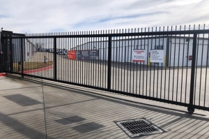 Public Storage - Dallas - 9130 South Hampton Road - Photo 4