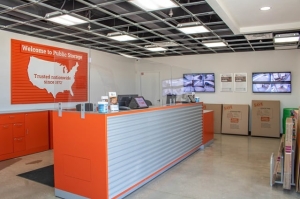 Public Storage - San Antonio - 1426 N Panam Expy - Photo 3