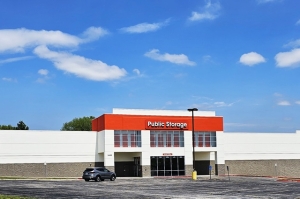 Public Storage - Kansas City - 14400 E US Highway 40 - Photo 1
