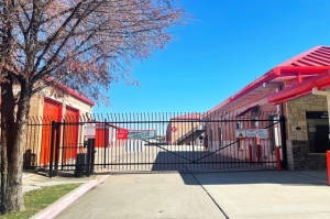 Public Storage - Arlington - 715 W Harris Rd - Photo 4