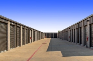 Public Storage - Fort Worth - 9049 Tehama Ridge Pkwy - Photo 2
