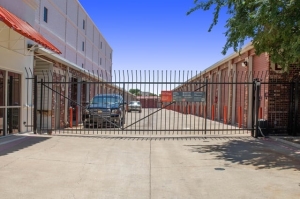 Public Storage - Aubrey - 26740 E University Dr - Photo 4