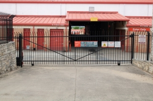 Public Storage - Fort Worth - 6900 Granbury Rd - Photo 4