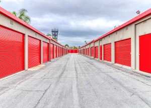CubeSmart Self Storage - CA Orange South Tustin St - Photo 4