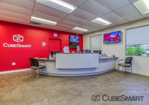 CubeSmart Self Storage - CA San Marcos E Carmel St