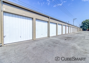 CubeSmart Self Storage - CA Santa Ana Fairview St - Photo 3