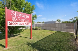 Storage Sense - Clermont - Self Service - Photo 1