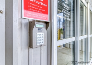 CubeSmart Self Storage - NY Deer Park Long Island Avenue - Photo 5