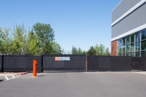 Public Storage - Beaverton - 5353 SW 107th Ave - Photo 4