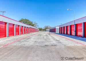 CubeSmart Self Storage - TX Victoria Guy Grant Rd - Photo 1