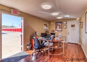 CubeSmart Self Storage - TX Victoria Guy Grant Rd - Photo 4