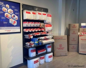CubeSmart Self Storage - FL St Petersburg 2nd Avenue - Photo 5