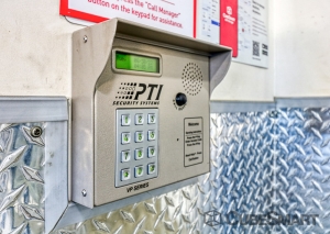 CubeSmart Self Storage - NY Richmond Hill 121st St - Photo 4