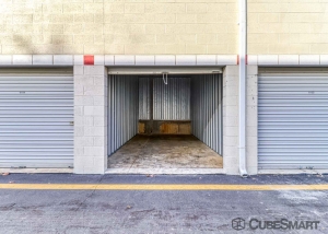 CubeSmart Self Storage - VA Alexandria Holly Hill Rd - Photo 4
