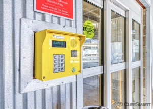CubeSmart Self Storage - IA Des Moines 8th Street - Photo 4