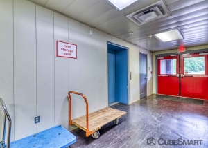 CubeSmart Self Storage - LA Shreveport E 70th Street - Photo 4