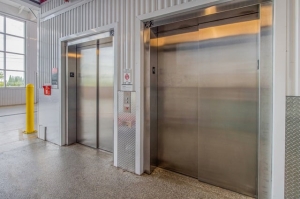 Public Storage - Portland - 3260 NE Columbia Blvd - Photo 4