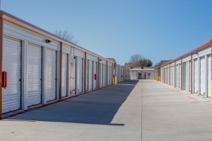 Public Storage - Murphy - 1011 N Murphy Rd - Photo 2