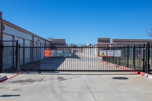 Public Storage - Murphy - 1011 N Murphy Rd - Photo 4