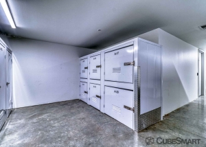 Kirkland Premier Storage - WA Vancouver E 5th St - Photo 8