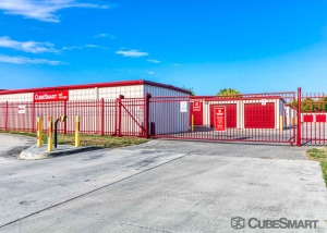 CubeSmart Self Storage - TX New Braunfels N Walnut Ave - Photo 4