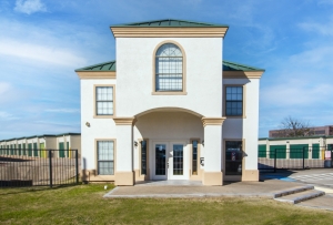 Devon Self Storage - 9106 - Loy Lake