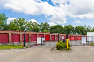 Devon Self Storage - 9118 - Macon Road - Photo 6
