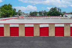 Devon Self Storage - 9117 - Getwell - Photo 5