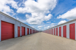 Devon Self Storage - 9001 - Urbana - Photo 4
