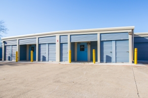 Devon Self Storage - 9107 - Sherman - Photo 4