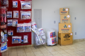 Devon Self Storage - 9113 - 4705 Winchester - Photo 7