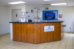 Devon Self Storage - 9113 - 4705 Winchester - Photo 8