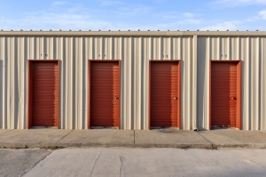 Lakeland Saver Self Storage - Photo 4