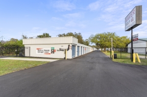 Plant Saver Storage - Photo 4