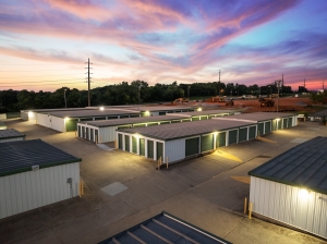 US Storage Centers - Clarksville - Parkway - Photo 4