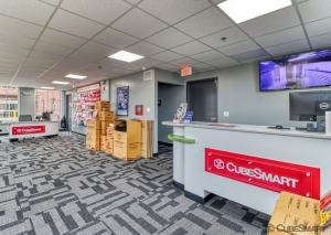 CubeSmart Self Storage - TN Murfreesboro Livy Dearing Pl - Photo 2