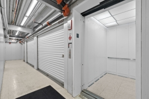 US Storage Centers - Wilmette - Wilmette - Photo 10