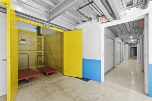 US Storage Centers - Wilmette - Wilmette - Photo 11