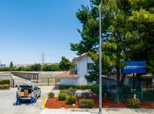 SecureSpace Self Storage San Jose Lonus