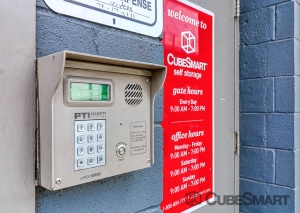 CubeSmart Self Storage - NY Brooklyn Atlantic Ave - Photo 4