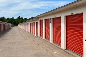 Public Storage - Yukon - 450 S. Ranchwood Blvd - Photo 2