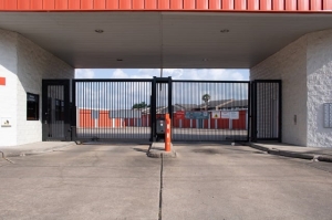 Public Storage - Houston - 9333 S Main St - Photo 4
