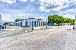 SmartStop Self Storage - Hendersonville - 1931 Spartanburg Hwy - Photo 7